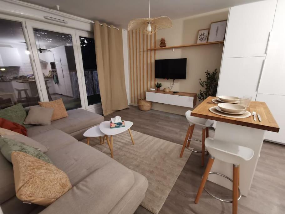 Le Cocon De Bondy Apartment Екстериор снимка